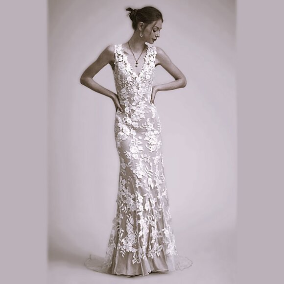 BHLDN Anthropologie Wedding Gown with Liesel Lace Floral Motiff/NWT - Size 10 US - Picture 1 of 16